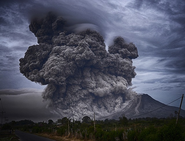 Dramatic volanic ash cloud